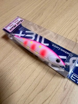  ・Glow D-3 Custom Lures Full Bait 85 Glow