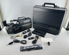 PANASONIC PV-460D - Omnimovie VHS HQ AF X10 Camcorder W/ Case  More /NO BATTERY
