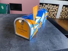 VEUVE CLICQUOT BOITE LETTRE TIN MAIL BOX LIMITED EDITION EILEEN UGARKOVIC 33cm
