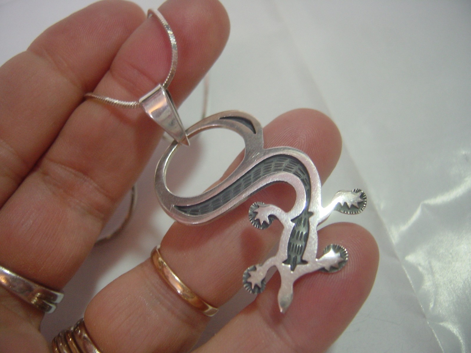 vintage solid silver OUTSTANDING necklace-18"snak… - image 6