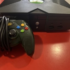 Original Microsoft Xbox Console with pro controller