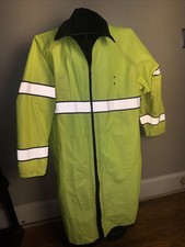Blauer Reversible Rain Coat Men s Style 26990 Size Md. Tall. Black/F.yellow