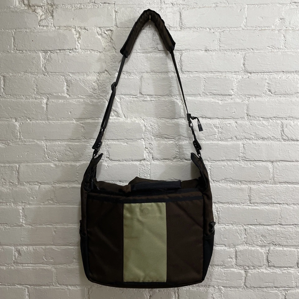 Timbuk2 Padded Laptop Messenger Bag Medium Brown and Olive Green Magnetic Flap - Image 3 of 4