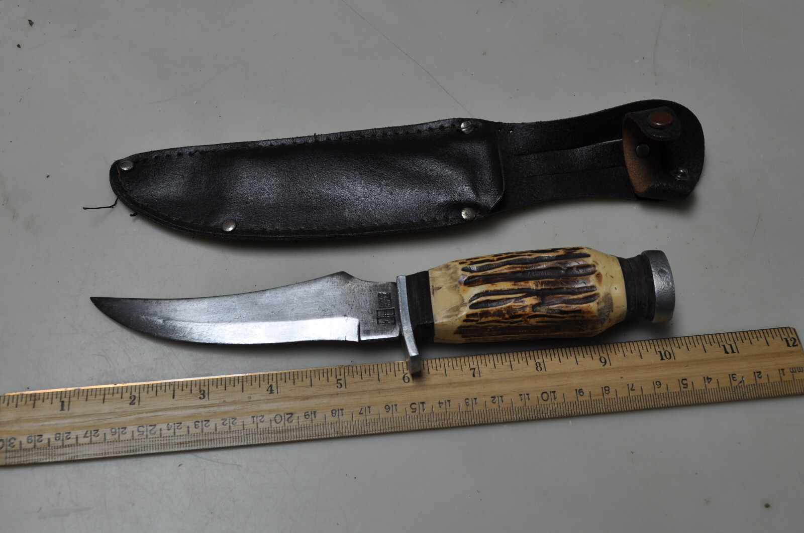 Vintage KASSNAR REPUBLIC of IRELAND Fixed Blade KNIFE, with sheath see