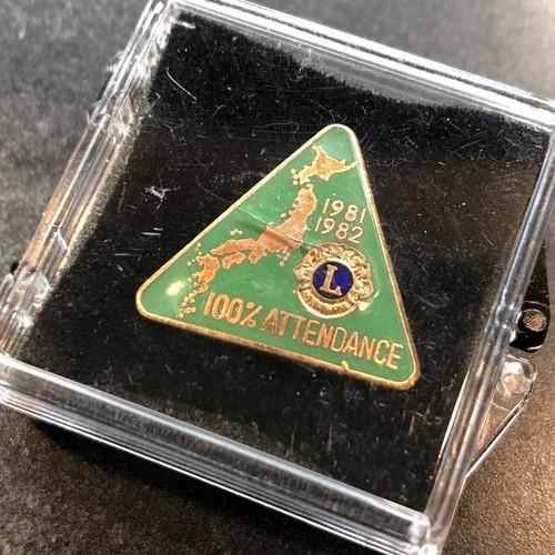 Pin Gold Tone Lions Club of Japan Perfect Attendance 1980s Green Enamel Rare - Picture 4 of 13