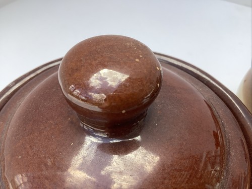 2 Vintage 60s Pottery Onion Soup Bean Pots With Lid Handle Brown Mid Century - Picture 9 of 11