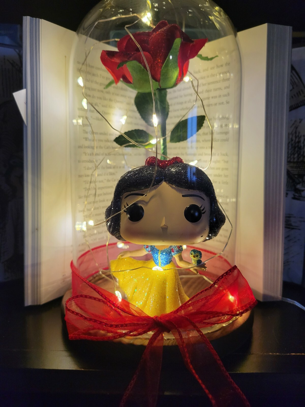 Snow White Funko Pop Rose - Glitter