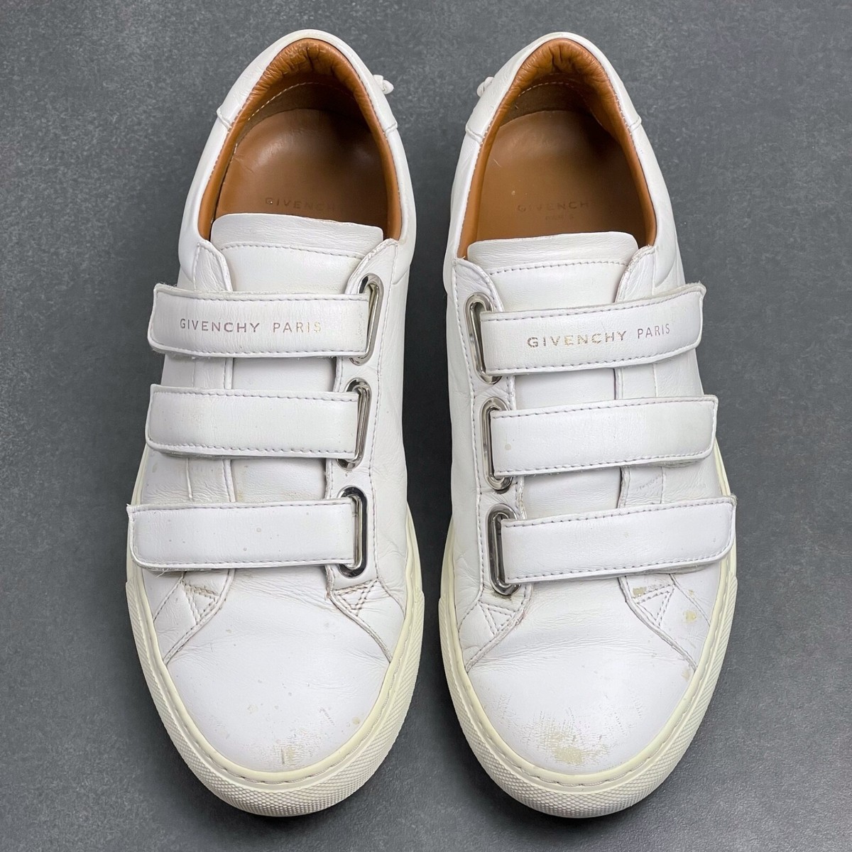 【関税＆送料込み】Givenchy 'Urban Street' Sneakers Urban Street sneakers in leather with elastic band in