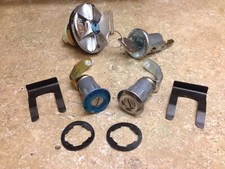 73-84 Toyota Land Cruiser Fj40 Fj45 Door Lock Ignition Cylinder And Gas Cap