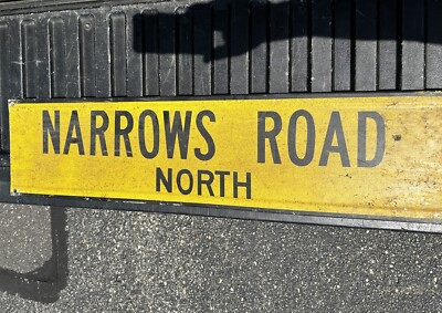 NYC Traffic Street Name Sign Narrows Road North, Staten Island Mid