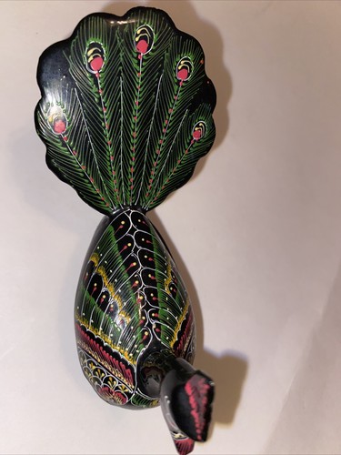 Handmade in Thailand wooden painted laquer finish Peacock Small Trinket Box - Picture 2 of 9