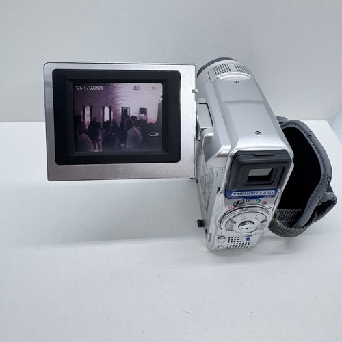 JVC GR-DX75AA Mini DV Video Camera Camcorder *WORKS SPORADICALLY PARTS / REPAIR* - Picture 9 of 9