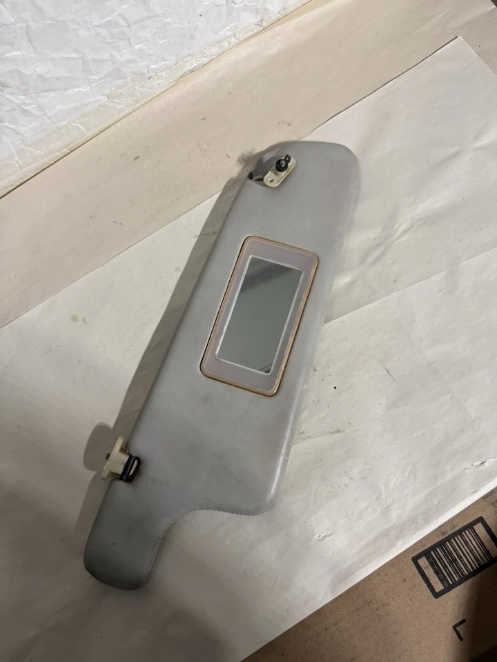 **Parasol BMW E23 733i 735i 745i L7 cuero raro pasajero (R) Foto 3 de 4