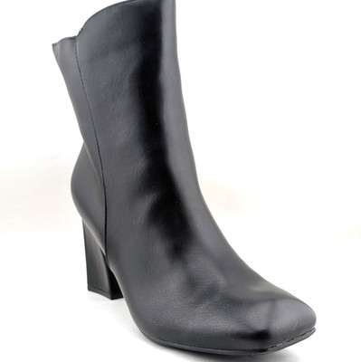 Mysoft Women's Size 9.5 Black Faux Leathe Ankle Boots Square Toe Side Block Heel