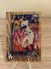 2025 TOPPS CHROME "GOLD RAYWAVE" REFRACTOR #50 MOOKIE BETTS DODGERS SP #35/50