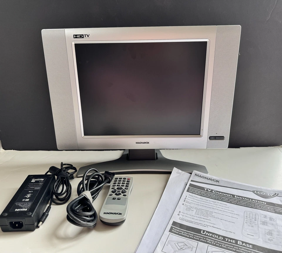 Magnavox 15" HDTV LCD TV/PC Monitor 15MF605T/17 Remote AC Adapter Gaming & PC - Image 3 of 4