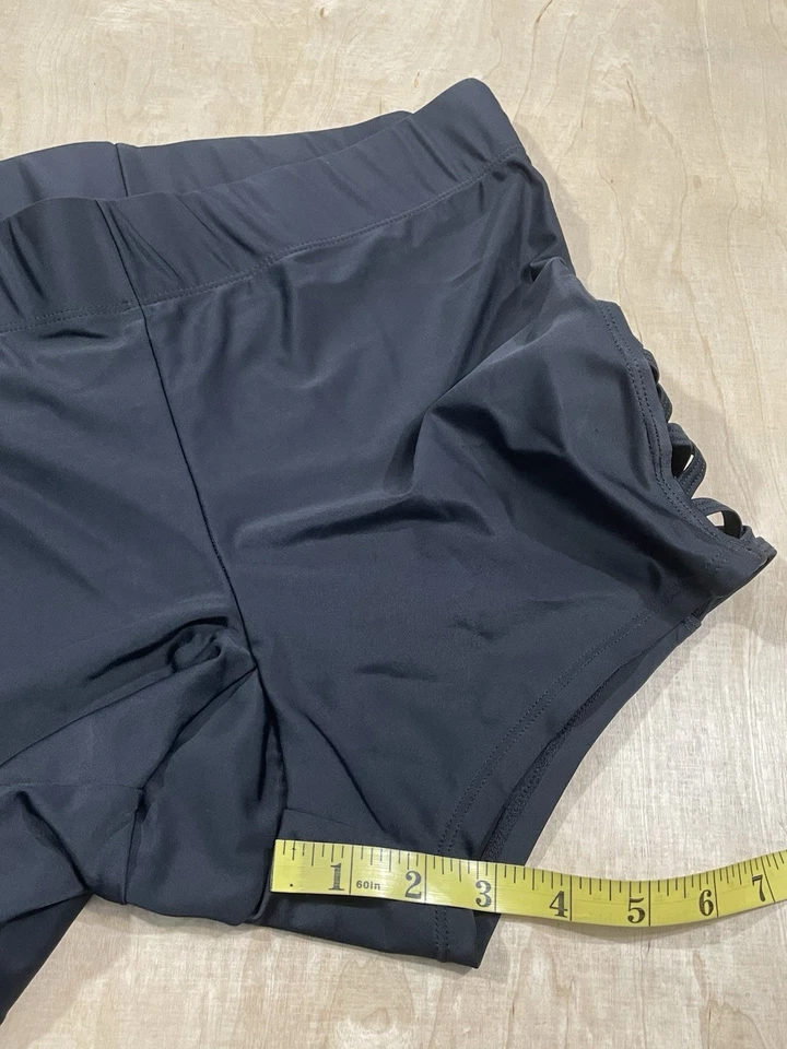 Купальные шорты Torrid с высокой посадкой и ремешками размер 00 черные - Изображение 4 из 4