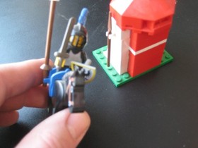 LEGO Castle: Castle Guard (6035) 100% complete with instruction