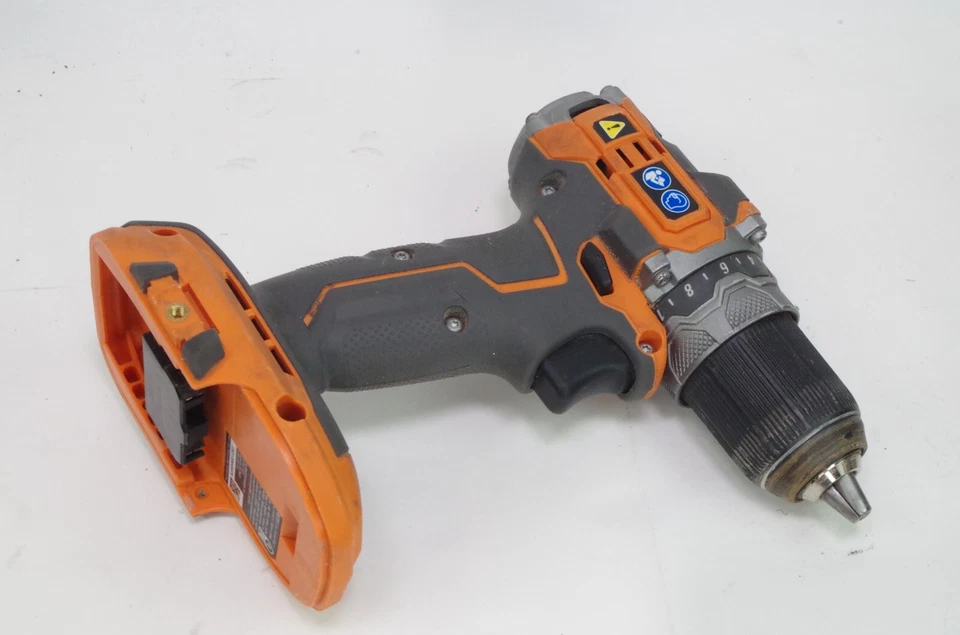 Ridgid R8656 R8701 18V SubCompact Brushless 6 1/2 in. Circular Saw and Drill - Image 3 of 4