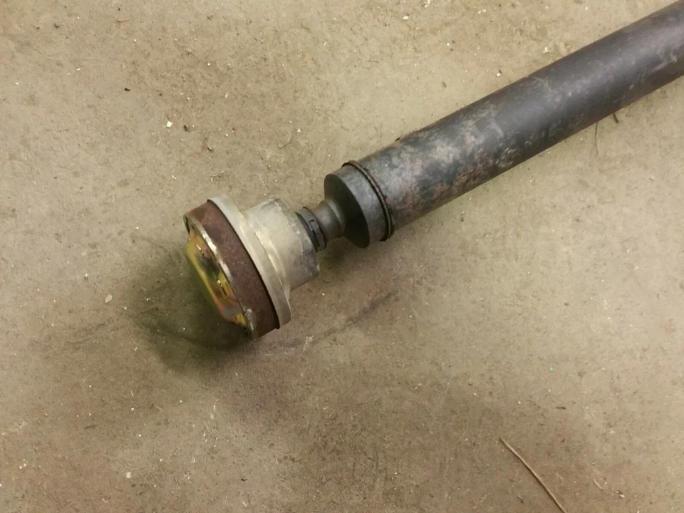 VW Volkswagen Phaeton 2004 4,2 L 8 cilindros eje de transmisión trasero Foto 2 de 4