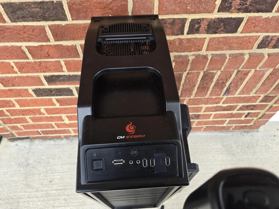 Cooler Master CM Storm Scout 1 ATX Mid Tower Case - Image 4 of 4