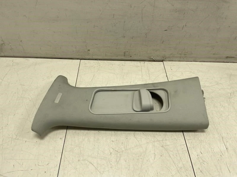 2001 2005 VOLKSWAGEN PASSAT V6 GLX LEFT DRIVER SIDE UPPER CENTER B PILLAR TRIM  - Image 4 of 4