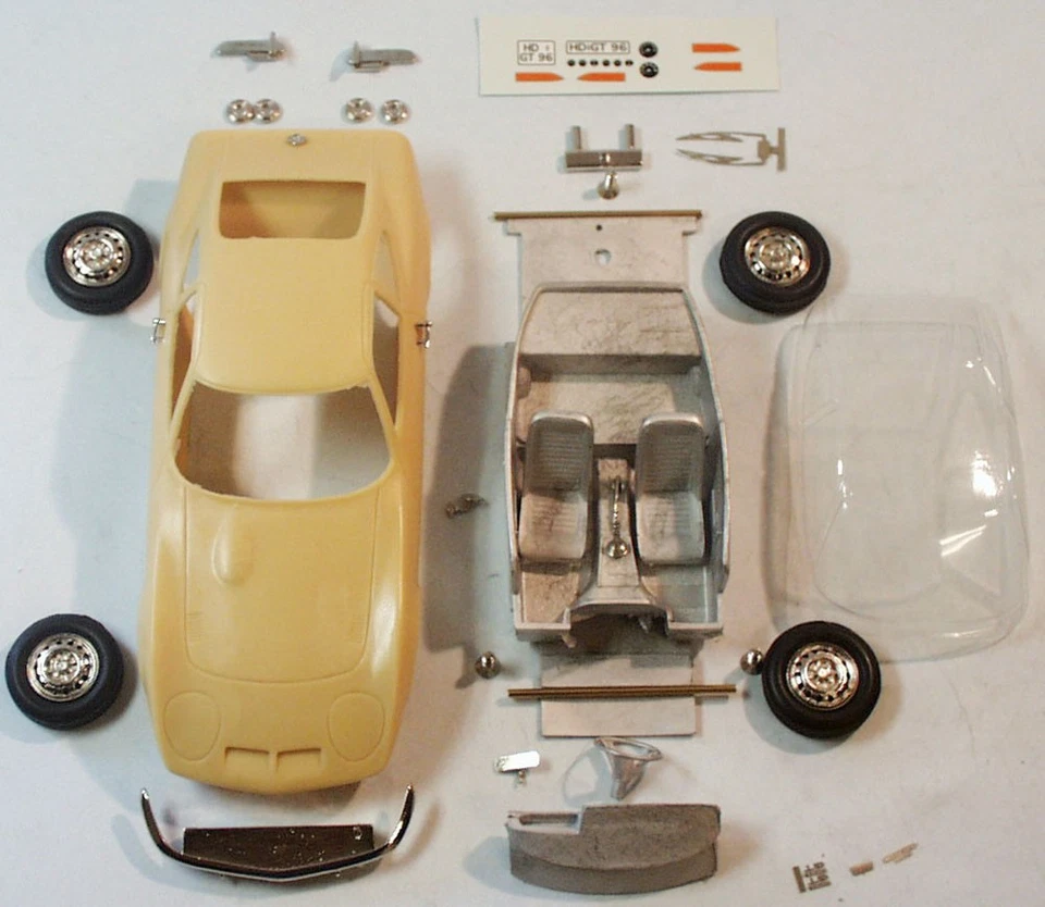 1968-1973 Opel GT Coupe non peint 1/24 métal blanc/étain & résine kit - Photo 1/1