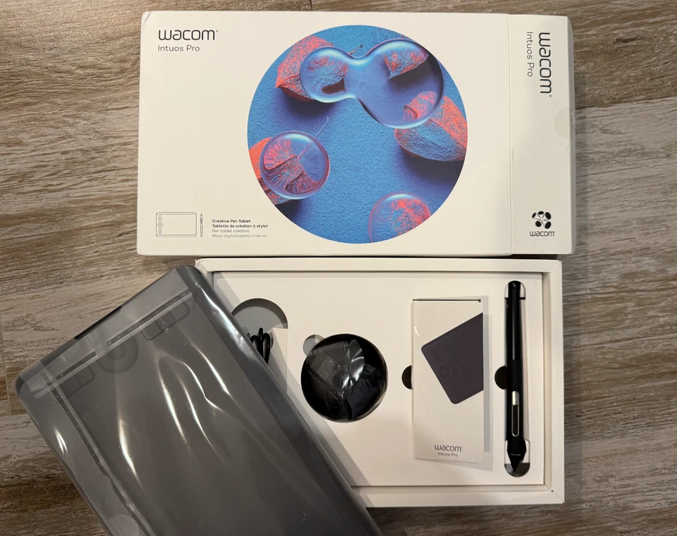 Tableta Wacom Intuos Pro Pen Nunca Usada pero abrió la caja ¡así que esta es una oferta! Foto 4 de 4