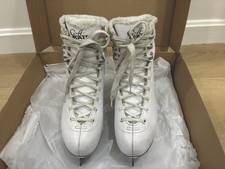 Jackson Ultima Soft Skate Youth Size 4 White 8 2/3 Blade