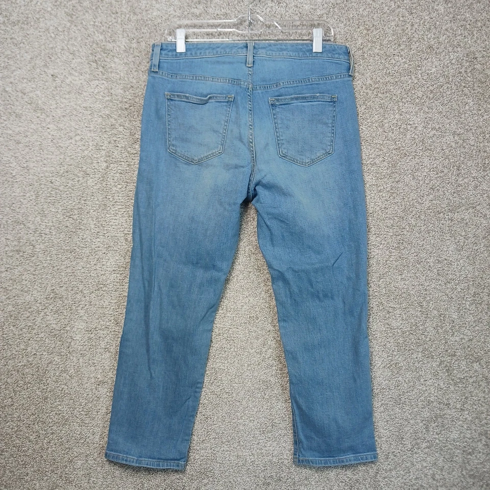 Pantalones de mezclilla Universal Thread para mujer 12/31R azul lavado claro tiro medio novio recortados Foto 2 de 4