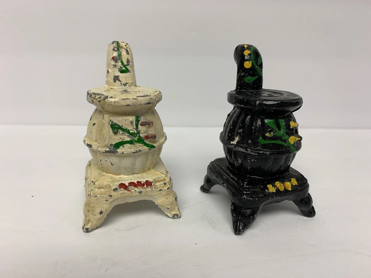 Black and White Vintage Furnace Pot Belly Stove Cast Iron Salt u0026amp; Pepper  Shakers | eBay