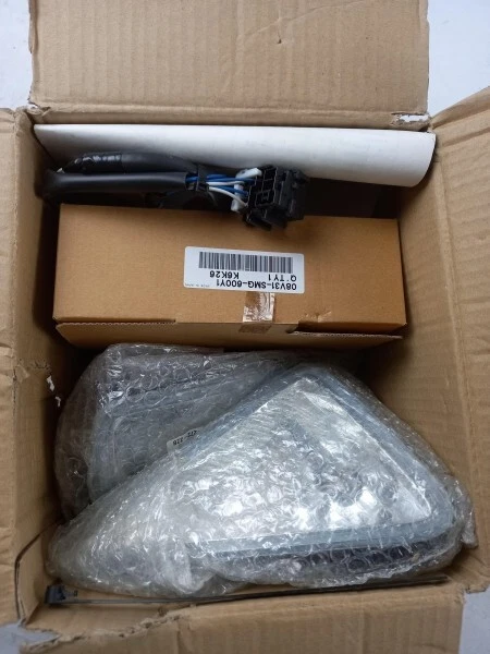 Juego de faros antiniebla originales Honda Civic 08V31SMR600 ¡ENVÍO RÁPIDO! Foto 3 de 4