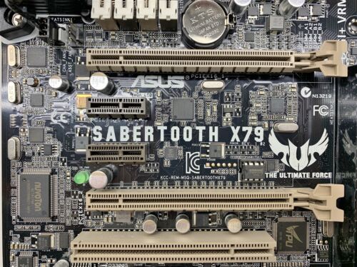 ASUS SABERTOOTH X79 Mainboard mit CPU ATX LGA 2011 i7-4960X 3,6GHz 4GB I/O - Bild 3 von 10