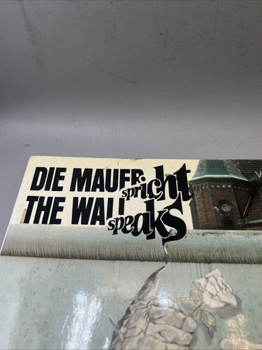 Die Mauer spricht / The Wall speaks (English and German Edition) - Picture 2 of 19