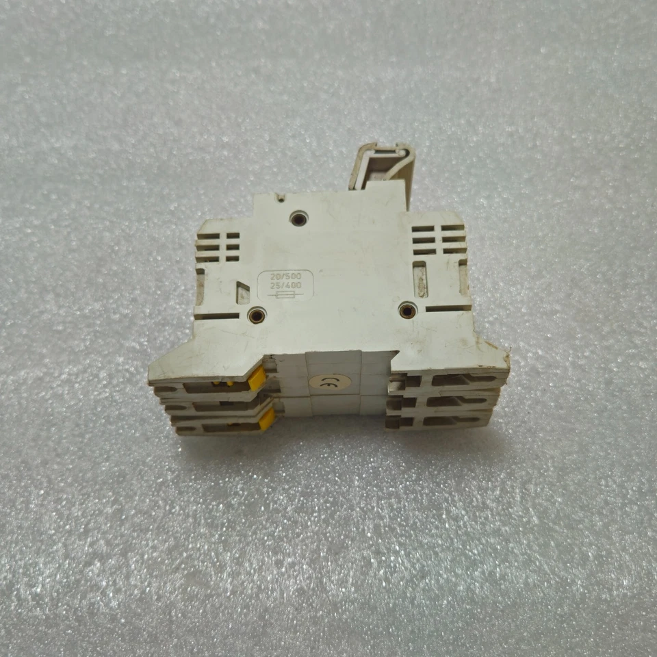 LEGRAND 21404 3-POLE CIRCUIT BREAKER 25A - Image 3 of 4