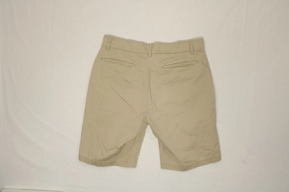Pantalones Cortos Para Hombre Claiborne Beige Caqui Elastizados 30W Usados en Excelente Condición Foto 2 de 4