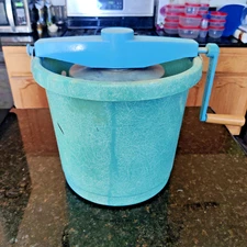 Vintage  Hand Crank Ice Cream Maker Great Condition