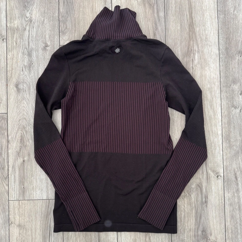 Blusa Athleta Feminina de Malha Sem Costura Gola Alta Manga Longa Borgonha Tamanho M - Imagem 3 de 4