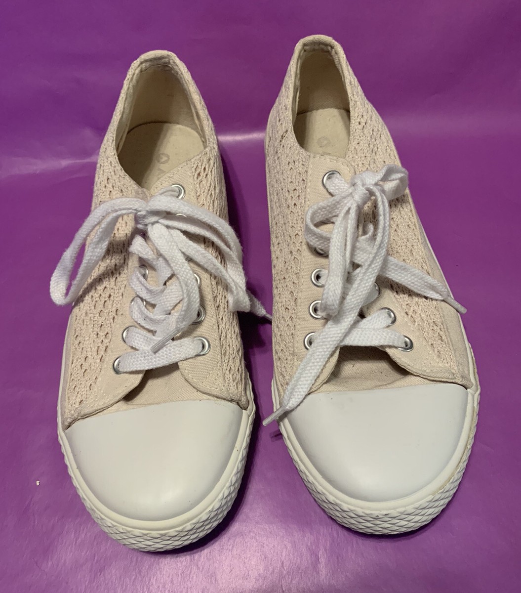 Airwalk womens Lace Print Low top Antique white Lace Up sneakers