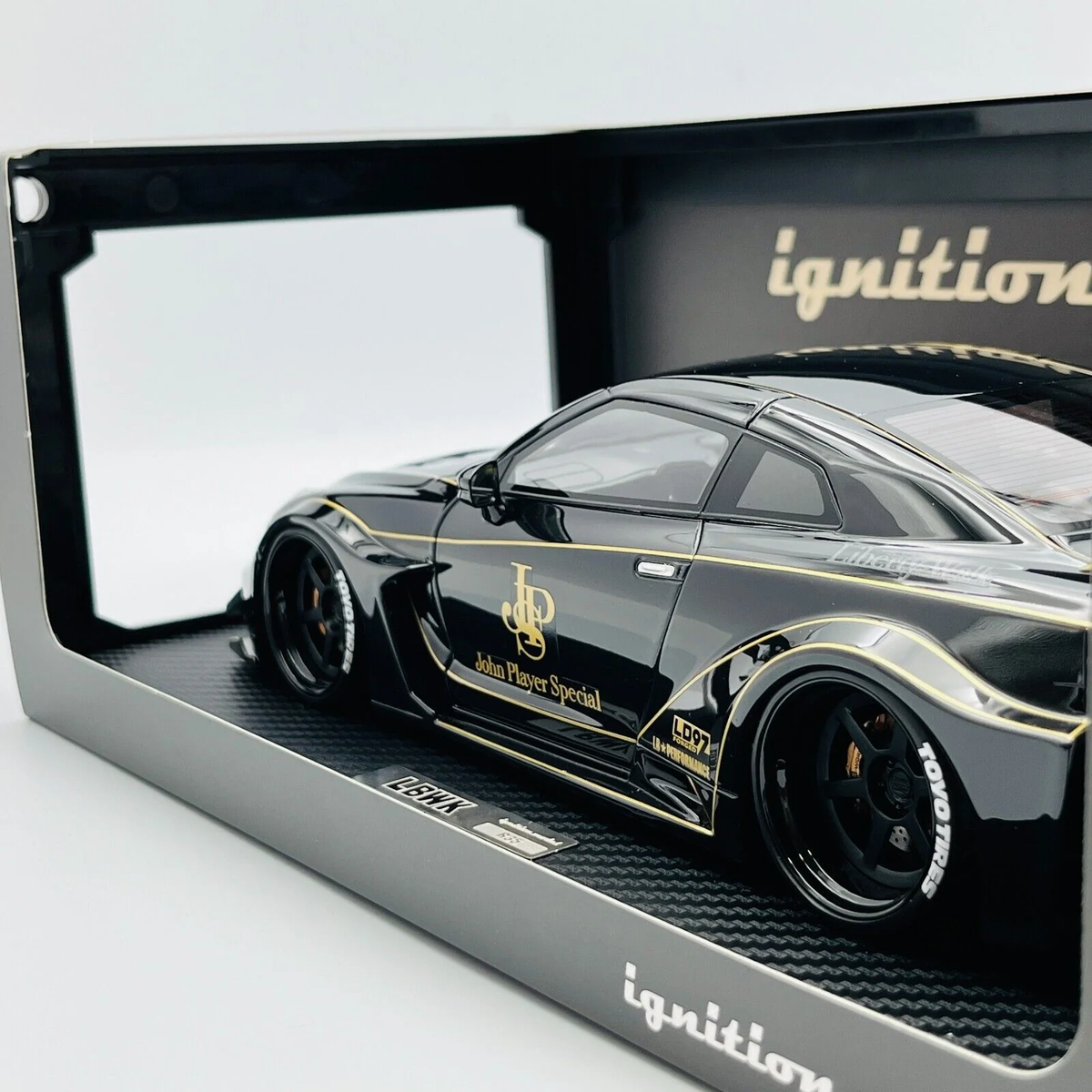 ignition model 1/18 LB-Silhouette WORKS GT Nissan 35GT-RR ignition model 1/18 LB-Silhouette WORKS GT Nissan 35GT-RR
