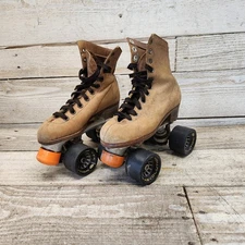 1980-1990s Chicago Roller Skates Rental Y2K Revolution Wheels Size 3 Tan Orange