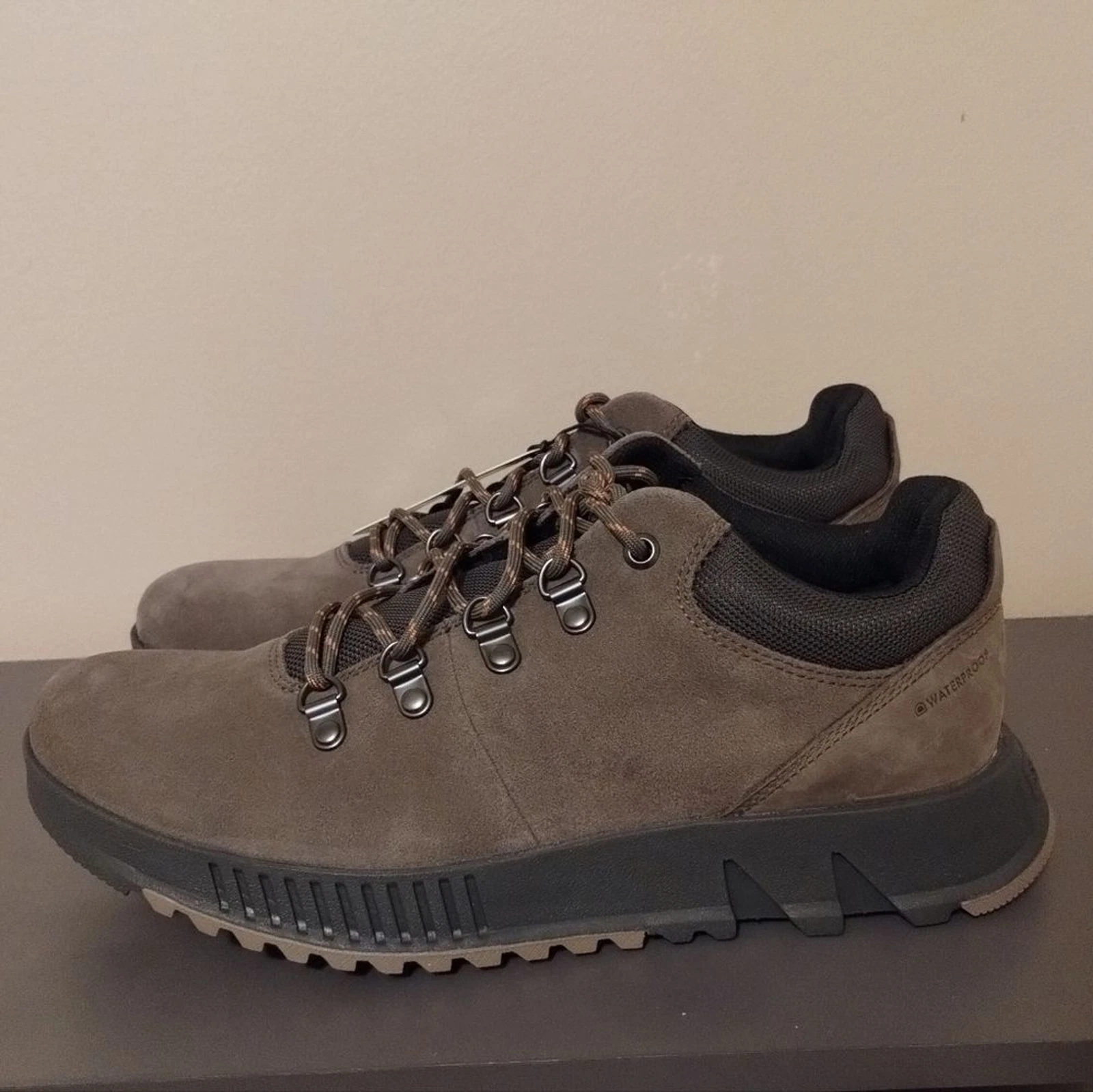 Men's SOREL Mac Hill Lite Hiker Low Waterproof Sneaker, Leather, Size 9, NIB