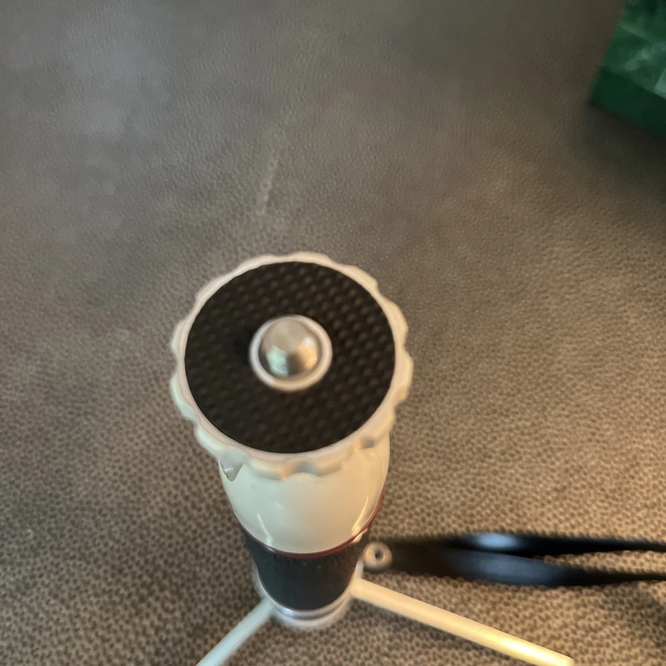 ✅ TRÍPODE DE MESA, CABEZA DE BOLA Y ENCHUFE HECHO EN JAPÓN Foto 4 de 4