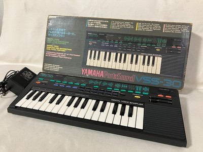 YAMAHA VSS-30 PortaSound Digital Voice Sampler Keyboard Vintage