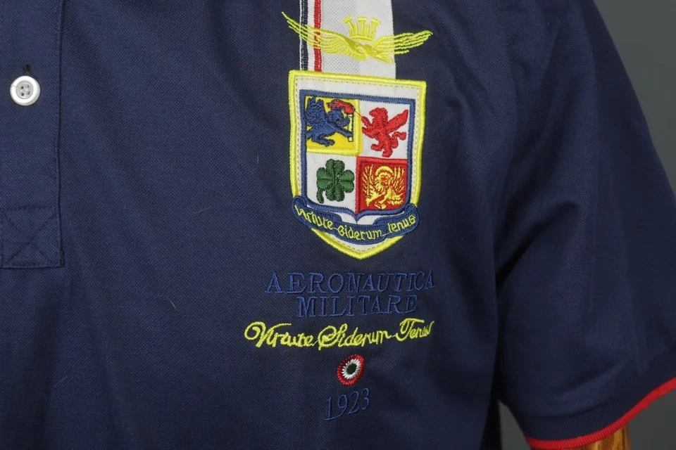 Camisa polo popover logotipo bordado gola algodão marinho Aeronáutica Militare - Imagem 3 de 4