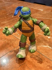 Teenage Mutant Ninja Turtle TMNT Viacom Playmate Toy Leonardo Action Figure 2012
