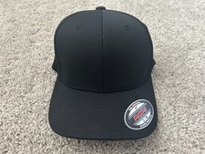 New Men's Black Sport-Tek Flexfit Grid Moisture Wicking Cap Hat S/M Small Medium