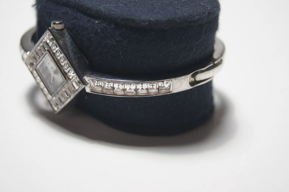 Xanadu Reloj Mujer Cuarzo Correa Plateada con Joyas Cara Perla Blanca Foto 4 de 4