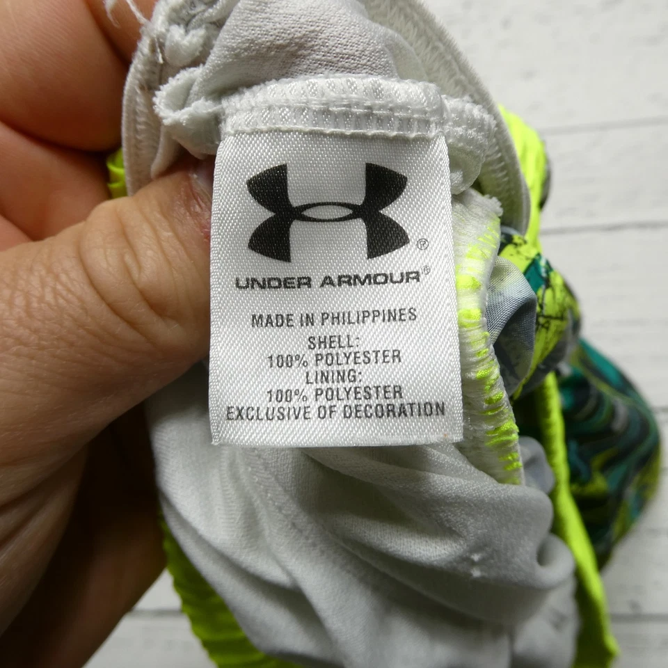 Bermuda de corrida Under Armour HeatGear média semi ajustada forrada academia atlética - Imagem 4 de 4