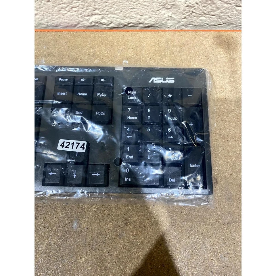 ASUS U79K Keyboard Black 2.4G Wireless Quiet Keys QWERTY (Standard) for Desktop - Image 2 of 4